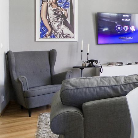 Nr 1 Europa22 Centrum Apartment Old Town Warsaw Stare Miasto Historyczna Kamienica Umiejscowiona W Zabytkowej Czesci Warszawy Obok Parku Multimedialnego I Barbakanu Parking 24H Sniadanie Opcjonaln Breakfast Optional Check In From 14 Pm Parter Ground ภายนอก รูปภาพ