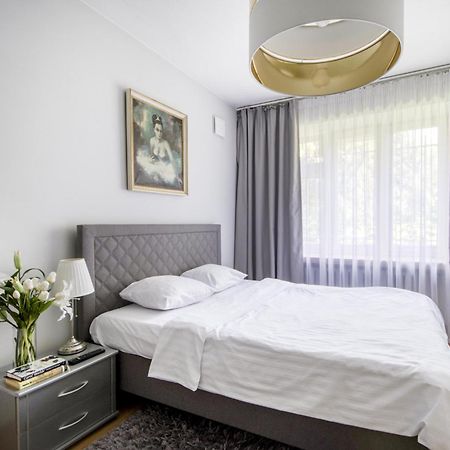 Nr 1 Europa22 Centrum Apartment Old Town Warsaw Stare Miasto Historyczna Kamienica Umiejscowiona W Zabytkowej Czesci Warszawy Obok Parku Multimedialnego I Barbakanu Parking 24H Sniadanie Opcjonaln Breakfast Optional Check In From 14 Pm Parter Ground ภายนอก รูปภาพ