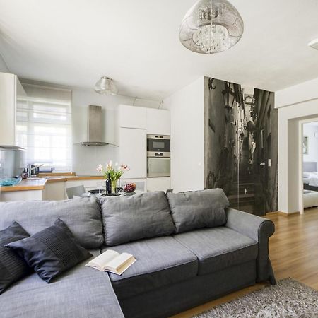 Nr 1 Europa22 Centrum Apartment Old Town Warsaw Stare Miasto Historyczna Kamienica Umiejscowiona W Zabytkowej Czesci Warszawy Obok Parku Multimedialnego I Barbakanu Parking 24H Sniadanie Opcjonaln Breakfast Optional Check In From 14 Pm Parter Ground ภายนอก รูปภาพ