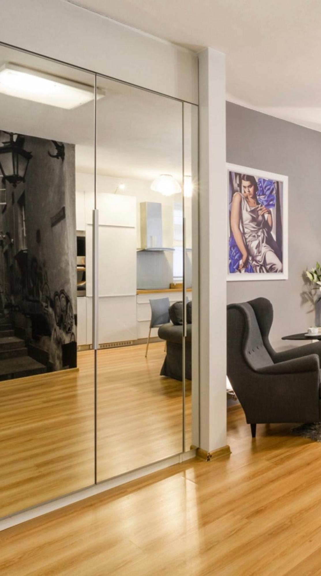 Nr 1 Europa22 Centrum Apartment Old Town Warsaw Stare Miasto Historyczna Kamienica Umiejscowiona W Zabytkowej Czesci Warszawy Obok Parku Multimedialnego I Barbakanu Parking 24H Sniadanie Opcjonaln Breakfast Optional Check In From 14 Pm Parter Ground ภายนอก รูปภาพ