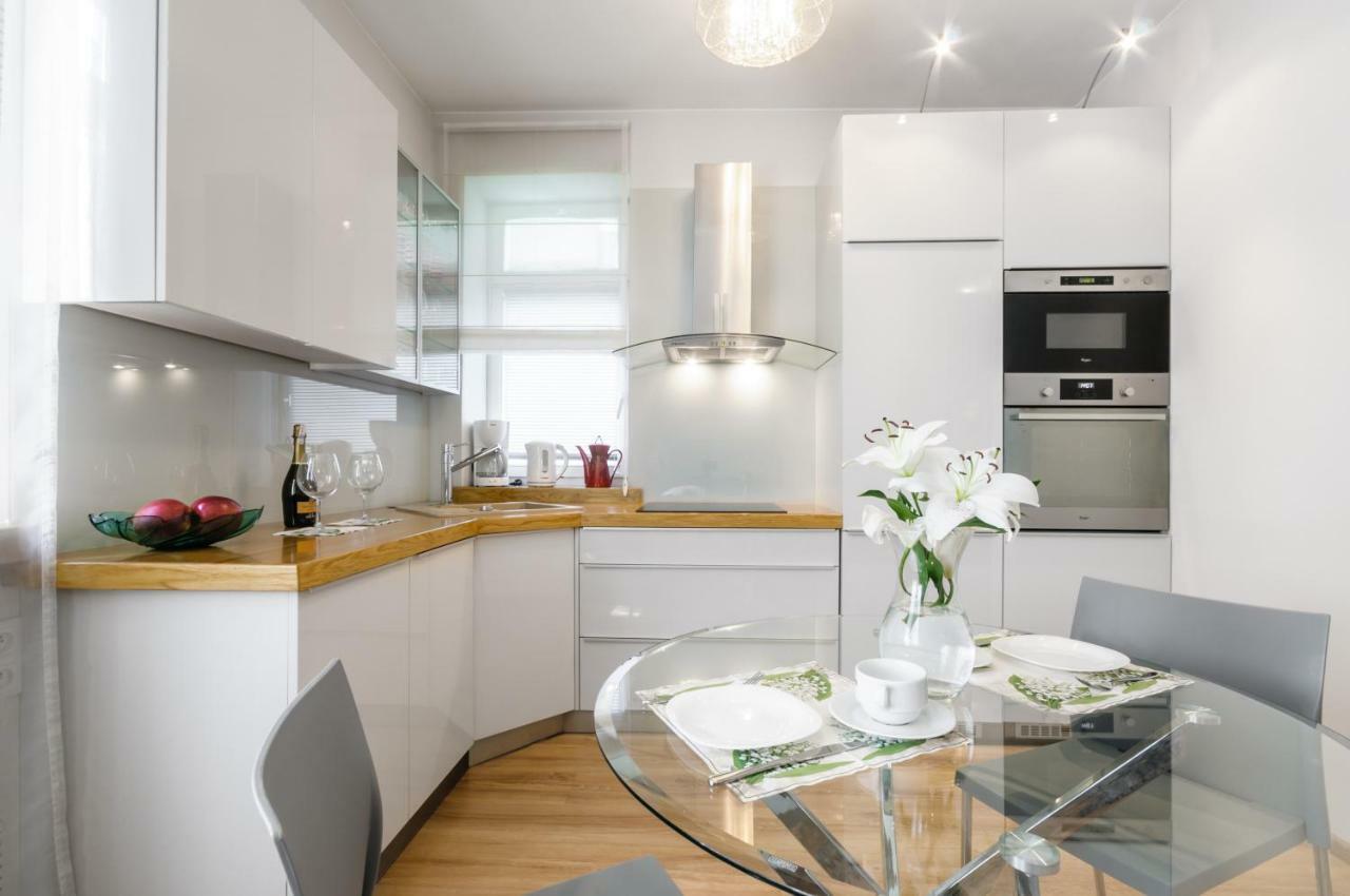 Nr 1 Europa22 Centrum Apartment Old Town Warsaw Stare Miasto Historyczna Kamienica Umiejscowiona W Zabytkowej Czesci Warszawy Obok Parku Multimedialnego I Barbakanu Parking 24H Sniadanie Opcjonaln Breakfast Optional Check In From 14 Pm Parter Ground ภายนอก รูปภาพ