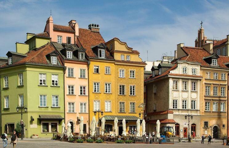 Nr 1 Europa22 Centrum Apartment Old Town Warsaw Stare Miasto Historyczna Kamienica Umiejscowiona W Zabytkowej Czesci Warszawy Obok Parku Multimedialnego I Barbakanu Parking 24H Sniadanie Opcjonaln Breakfast Optional Check In From 14 Pm Parter Ground ภายนอก รูปภาพ