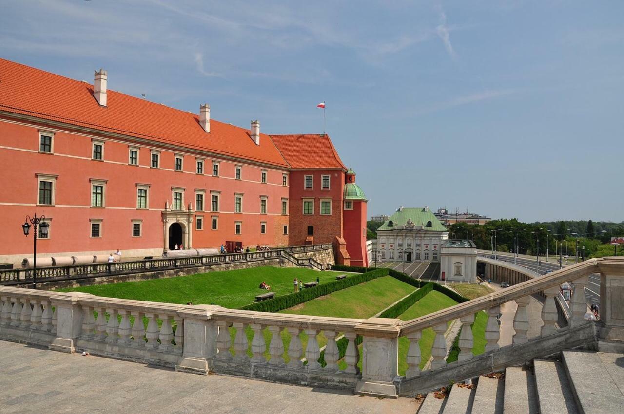 Nr 1 Europa22 Centrum Apartment Old Town Warsaw Stare Miasto Historyczna Kamienica Umiejscowiona W Zabytkowej Czesci Warszawy Obok Parku Multimedialnego I Barbakanu Parking 24H Sniadanie Opcjonaln Breakfast Optional Check In From 14 Pm Parter Ground ภายนอก รูปภาพ